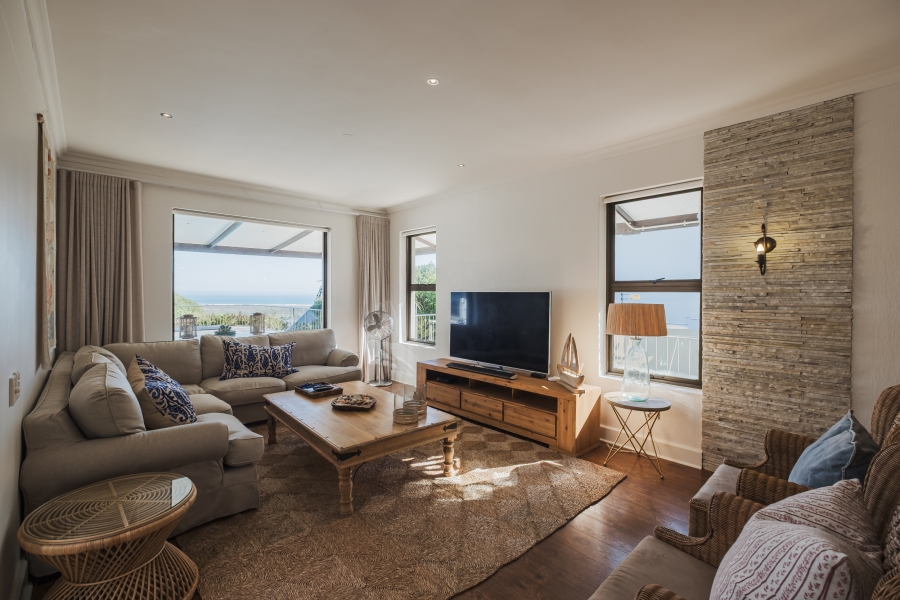 6 Bedroom Property for Sale in Belvedere Western Cape